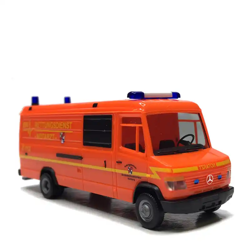 Mercedes Benz Vario, Service de secours des forces armées allemandes, Médecin urgentiste Hambourg - HERPA 700894 - HO 1/87 Vente Directe