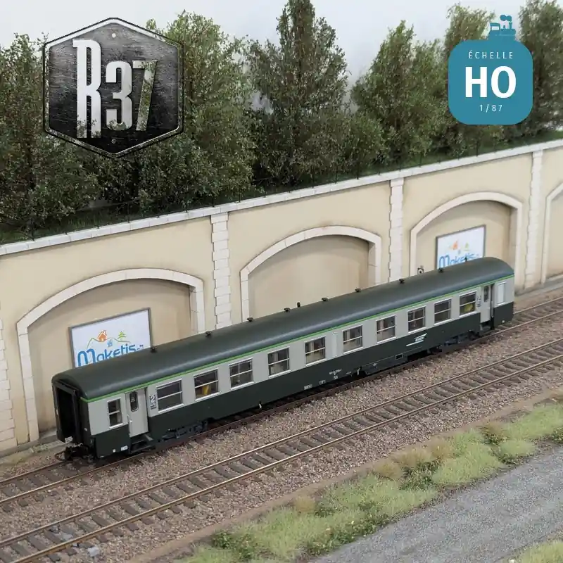 Affaire À Saisir Voiture voyageurs USI B4t4 longue bogie Y24 vert/gris SNCF Ep V avec éclairage HO R37 42525
