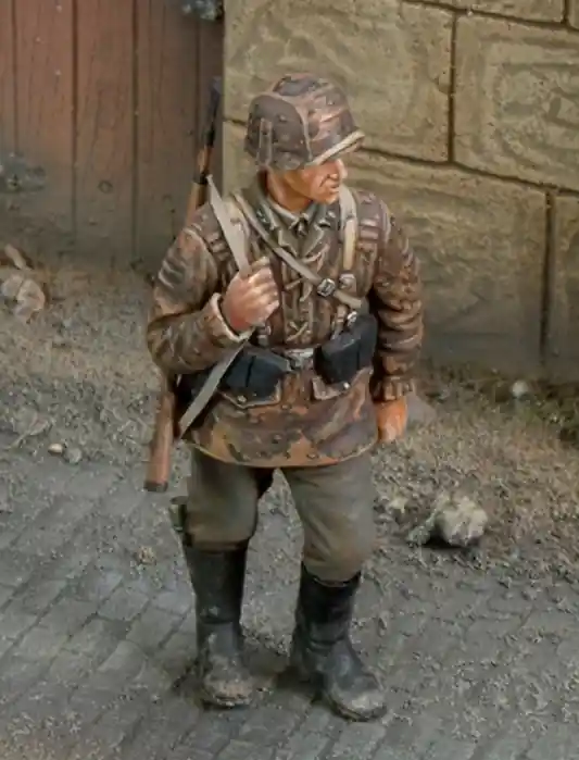 Petit Prix Royal Model di R. Reale 196 Waffen SS Ardennes