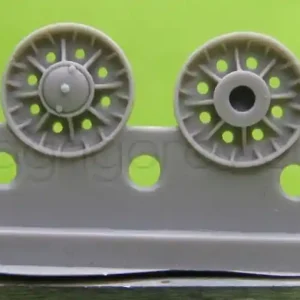 OKB Grigorov S72040 Wheels for KV, Cast with ribs and 8 circular apertures, early 1943 type Certifié